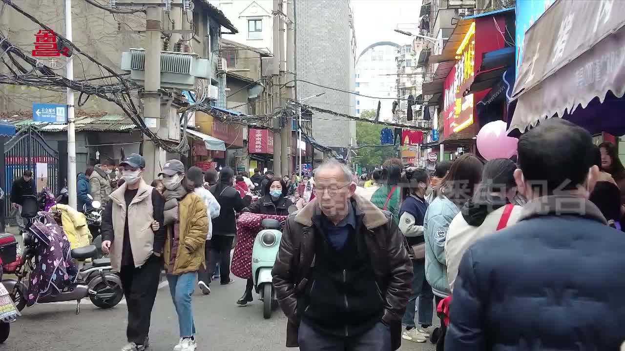 网红餐厅：人气爆红本土美食