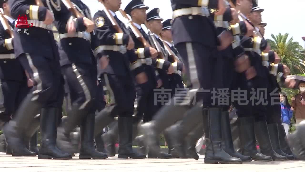 “弘扬爱国志 奋进新征程” “五一”八一广场升旗仪式今日排练